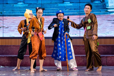 Đưa Chí Phèo, chú Cuội lên sân khấu, sinh viên trổ tài làm giám đốc tài chính tương lai