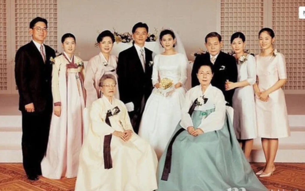 Phim truyền hình gây sốt vì lấy cảm hứng từ hôn nhân bi kịch có thật - 2 Phim truyền hình gây sốt vì lấy cảm hứng từ hôn nhân bi kịch có thật - 2