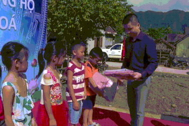 Dấu ấn 20 năm hành trình nhân ái của Dân trí trên dải đất miền Trung