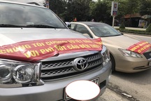 Dân tiếp tục đưa ô tô chặn cầu Bến Thủy 1 phản đối việc thu phí