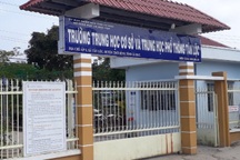 Kỷ luật hiệu trưởng vướng lùm xùm thu chi ở Cà Mau