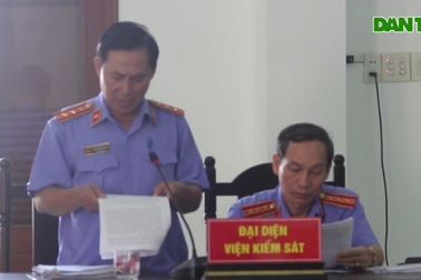 Đại diện VKSND tỉnh Phú Yên luận tội bốn bị cáo phạm tội tham ô