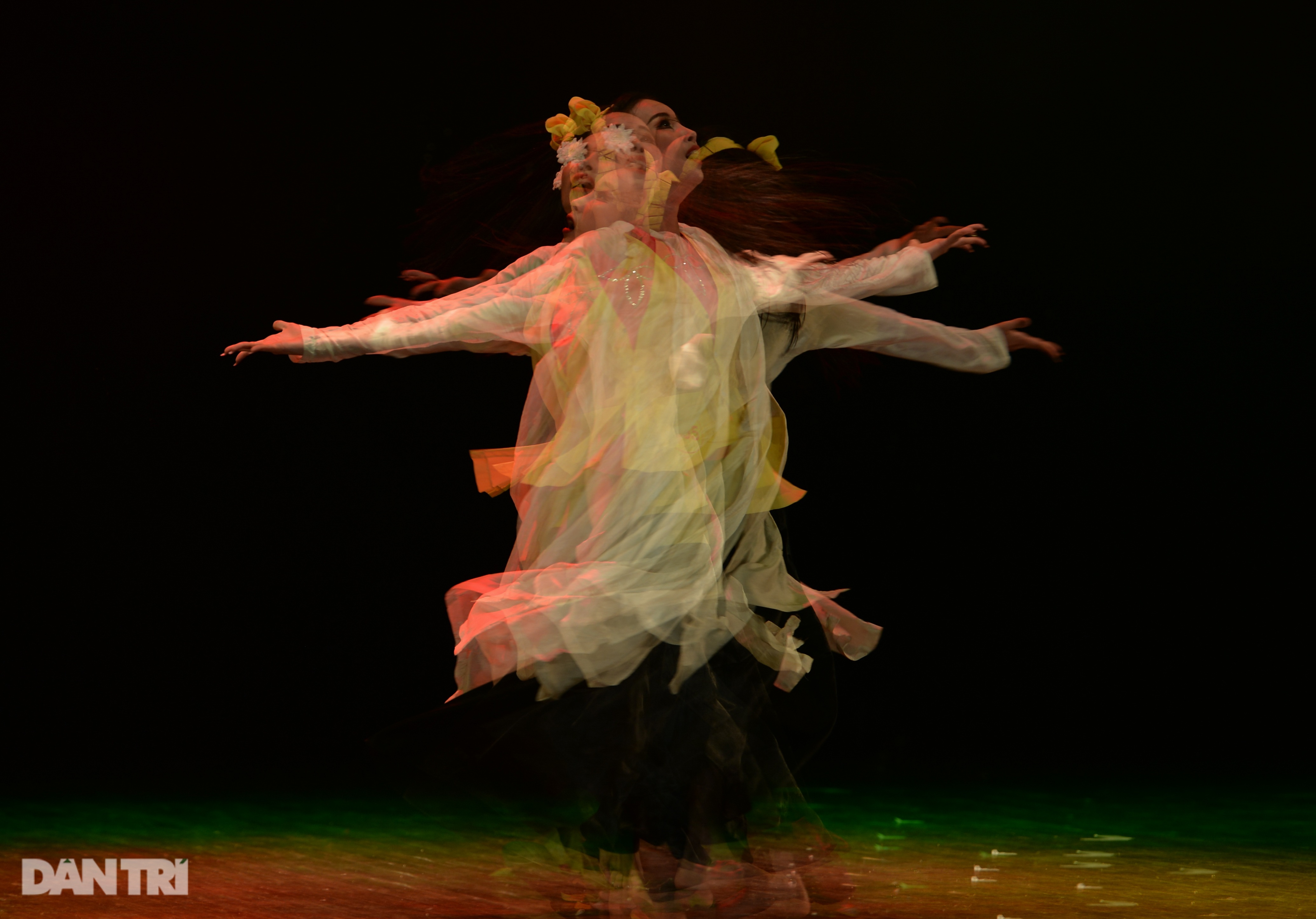 “Súy Vân”, “Hề chèo” thu hút người xem đêm diễn Tài năng múa - 4 “Súy Vân”, “Hề chèo” thu hút người xem đêm diễn Tài năng múa - 4