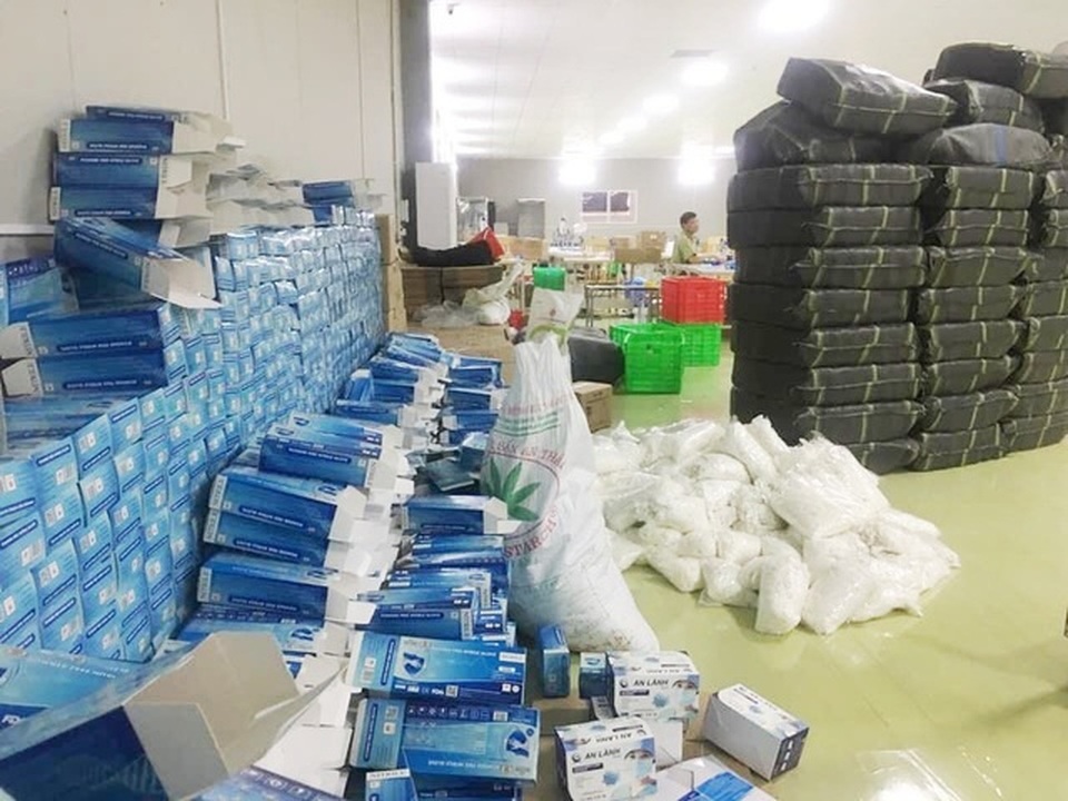 Hé lộ đường dây “hô biến găng tay y tế cũ, số lượng cả chục tấn - 1 Hé lộ đường dây “hô biến găng tay y tế cũ, số lượng cả chục tấn - 1