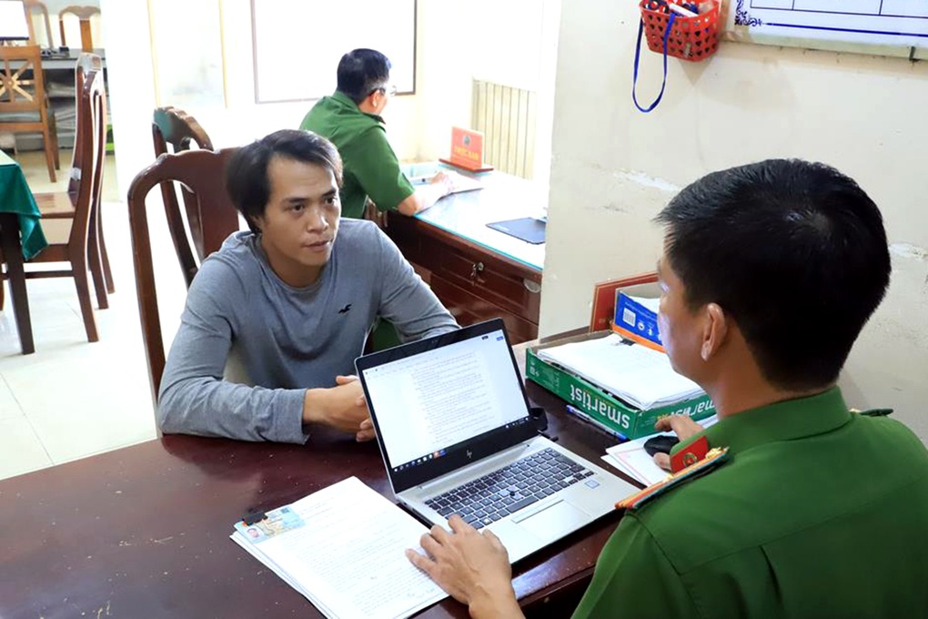 Thanh niên đánh người sau va chạm ở Đồng Nai từng thụ án 4 năm tù - 1 Thanh niên đánh người sau va chạm ở Đồng Nai từng thụ án 4 năm tù - 1