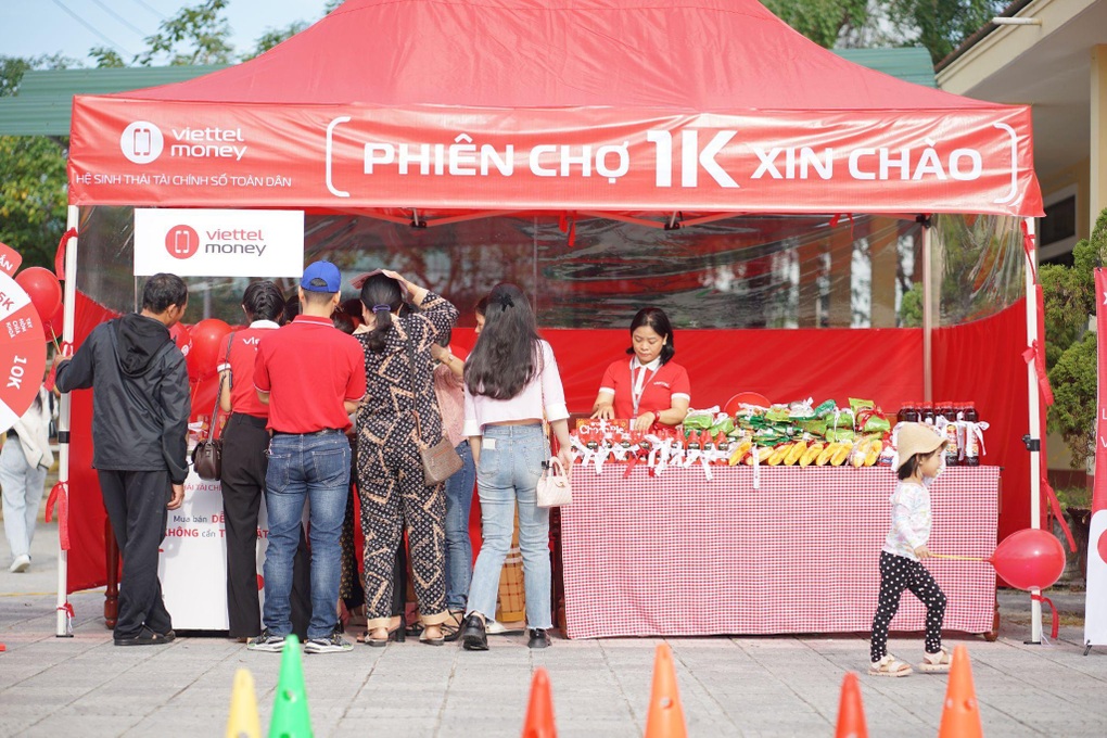 Kết nối công nghệ cùng chuyến xe Chuyển động số của Viettel Money - 2