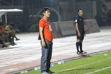 HLV Nguyễn Minh Phương chia tay SHB Đà Nẵng