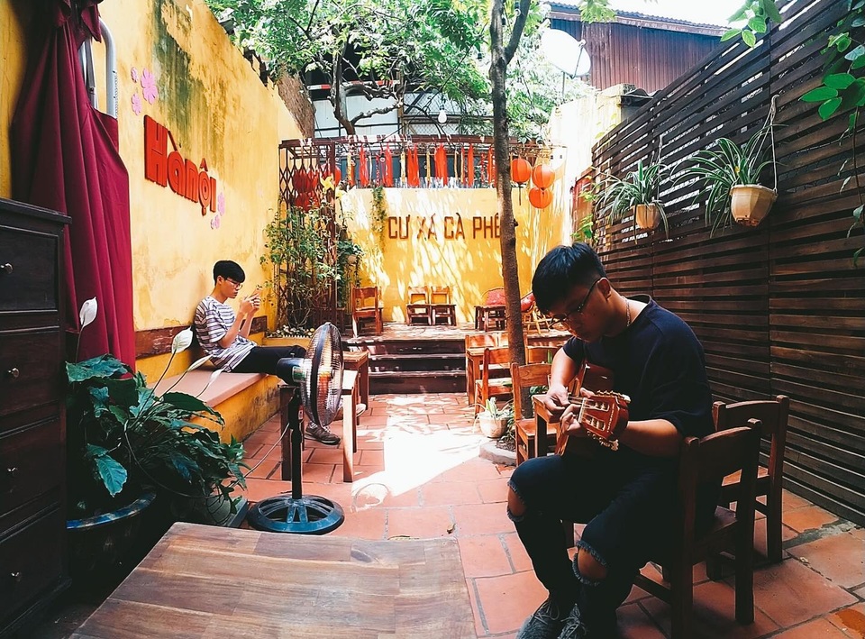 Tìm về Hà Nội xưa cũ bên những quán cà phê cổ - 1 Tìm về Hà Nội xưa cũ bên những quán cà phê cổ - 1