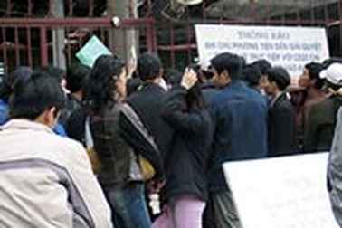 Thị trường xe máy lên cơn sốt