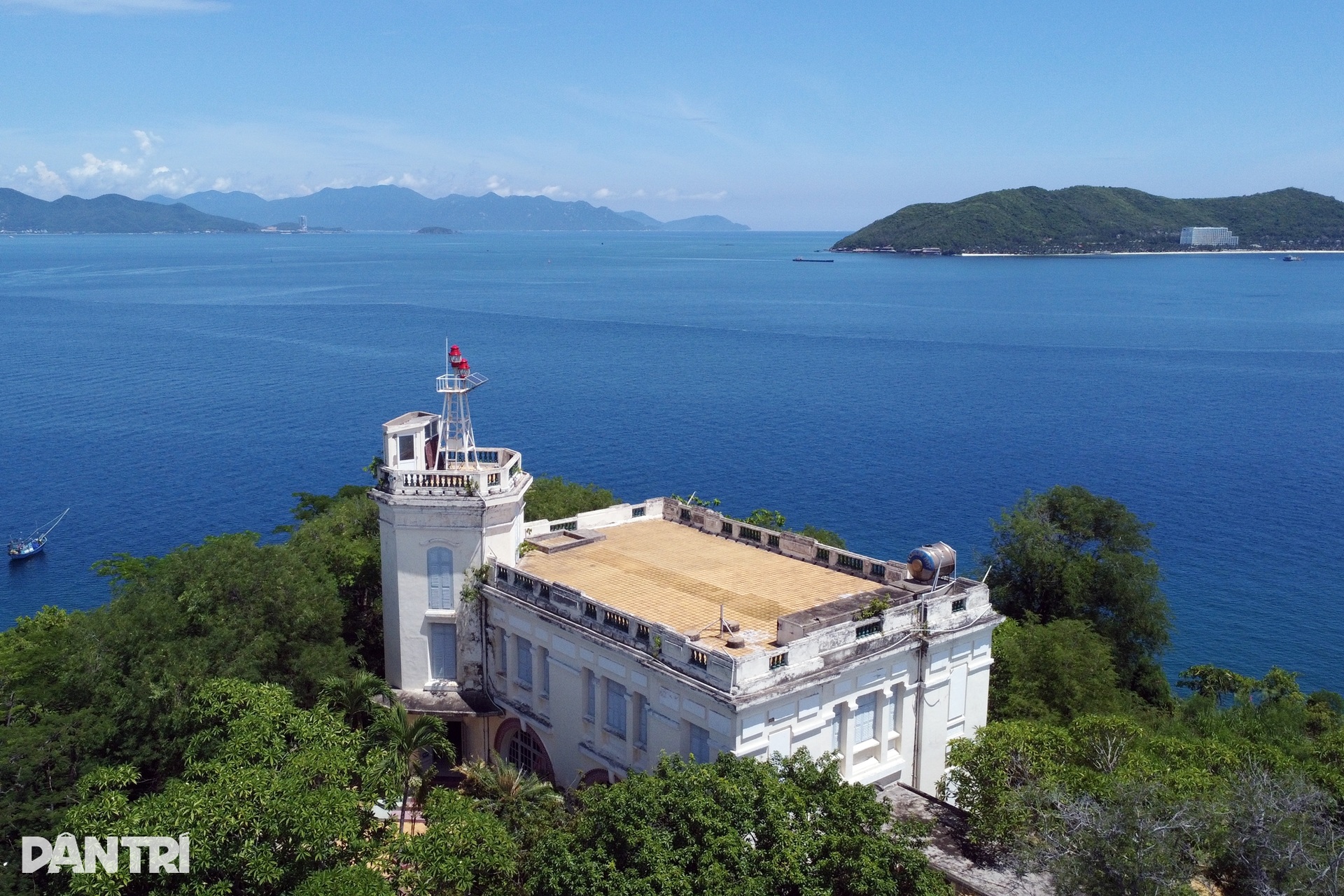 Biệt thự Vọng Nguyệt từng được đề xuất làm nơi ở cho cán bộ gây tranh cãi - 4 Biệt thự Vọng Nguyệt từng được đề xuất làm nơi ở cho cán bộ gây tranh cãi - 4