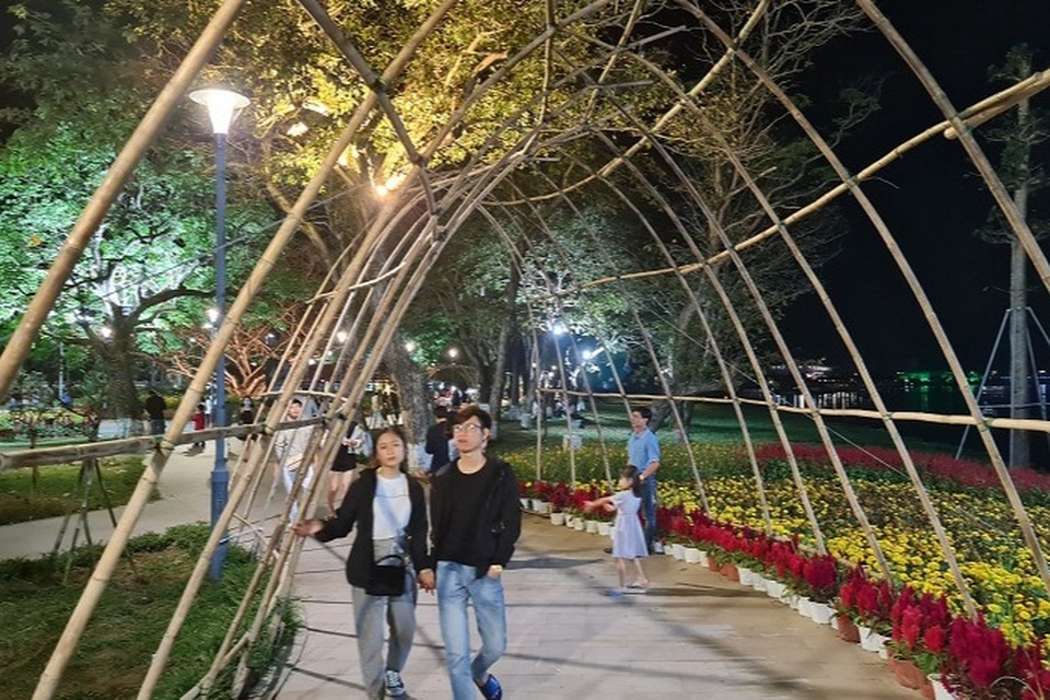Lần đầu tiên Festival Huế 2021 sẽ có thời gian kéo dài một tháng - 2 Lần đầu tiên Festival Huế 2021 sẽ có thời gian kéo dài một tháng - 2