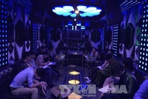 Đột kích quán karaoke, phát hiện gần 40 dân chơi có dấu hiệu “bay lắc”