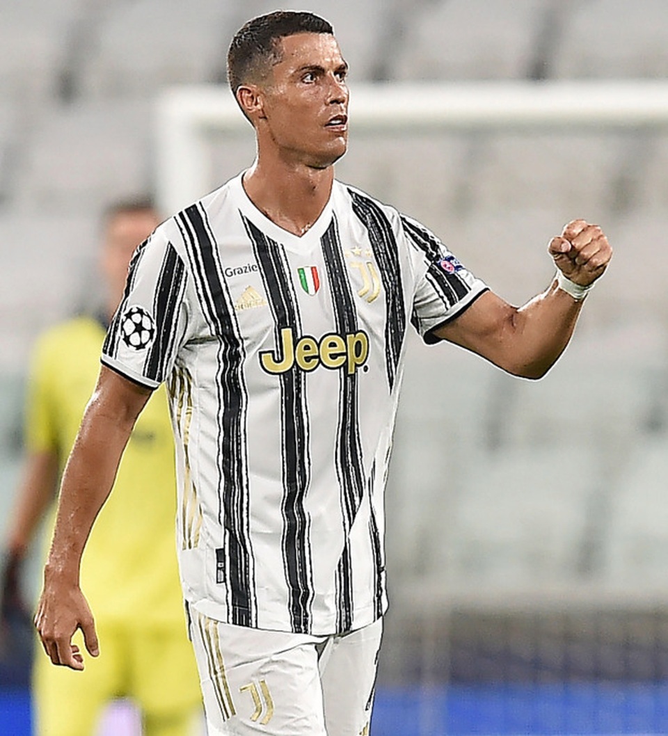 C.Ronaldo ở rất gần kỷ lục ghi bàn của Vua bóng đá Pele - 1 C.Ronaldo ở rất gần kỷ lục ghi bàn của Vua bóng đá Pele - 1