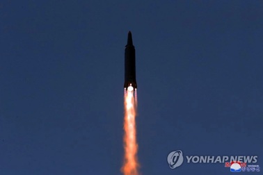 Bí ẩn vụ Mỹ dừng loạt chuyến bay khi Triều Tiên phóng tên lửa siêu vượt âm