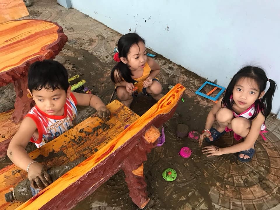 Nóng ruột, bố mẹ “săn” giáo viên dạy chữ cấp tốc cho con trước lớp 1 - 4 Nóng ruột, bố mẹ “săn” giáo viên dạy chữ cấp tốc cho con trước lớp 1 - 4