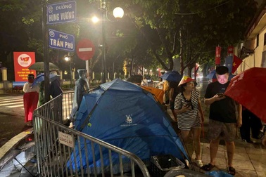 Phường Ba Đình bố trí 5 điểm cho người dân ngủ qua đêm đợi xem diễu binh