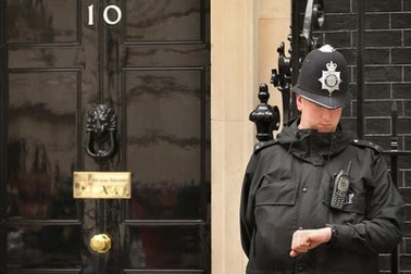 Phủ thủ tướng Anh... bán rau