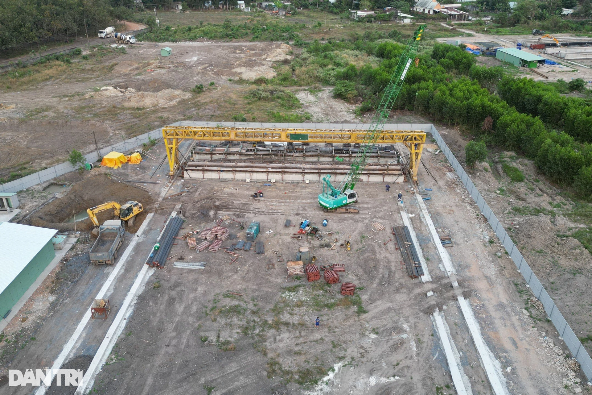 Nhà thầu cao tốc Biên Hòa - Vũng Tàu tranh thủ đúc dầm, làm cầu vượt - 2 Nhà thầu cao tốc Biên Hòa - Vũng Tàu tranh thủ đúc dầm, làm cầu vượt - 2