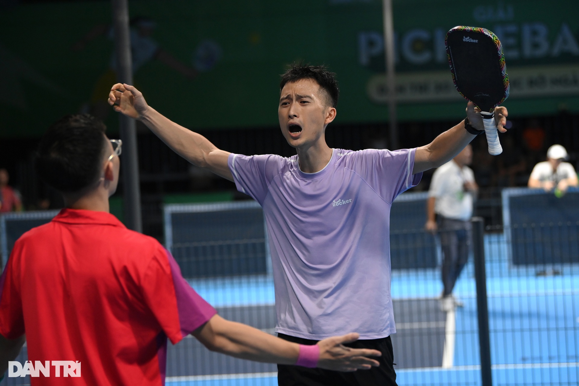 Rực rỡ các trận cầu đinh ngày thi đấu thứ 2 giải pickleball báo Dân trí - 10 Rực rỡ các trận cầu đinh ngày thi đấu thứ 2 giải pickleball báo Dân trí - 10