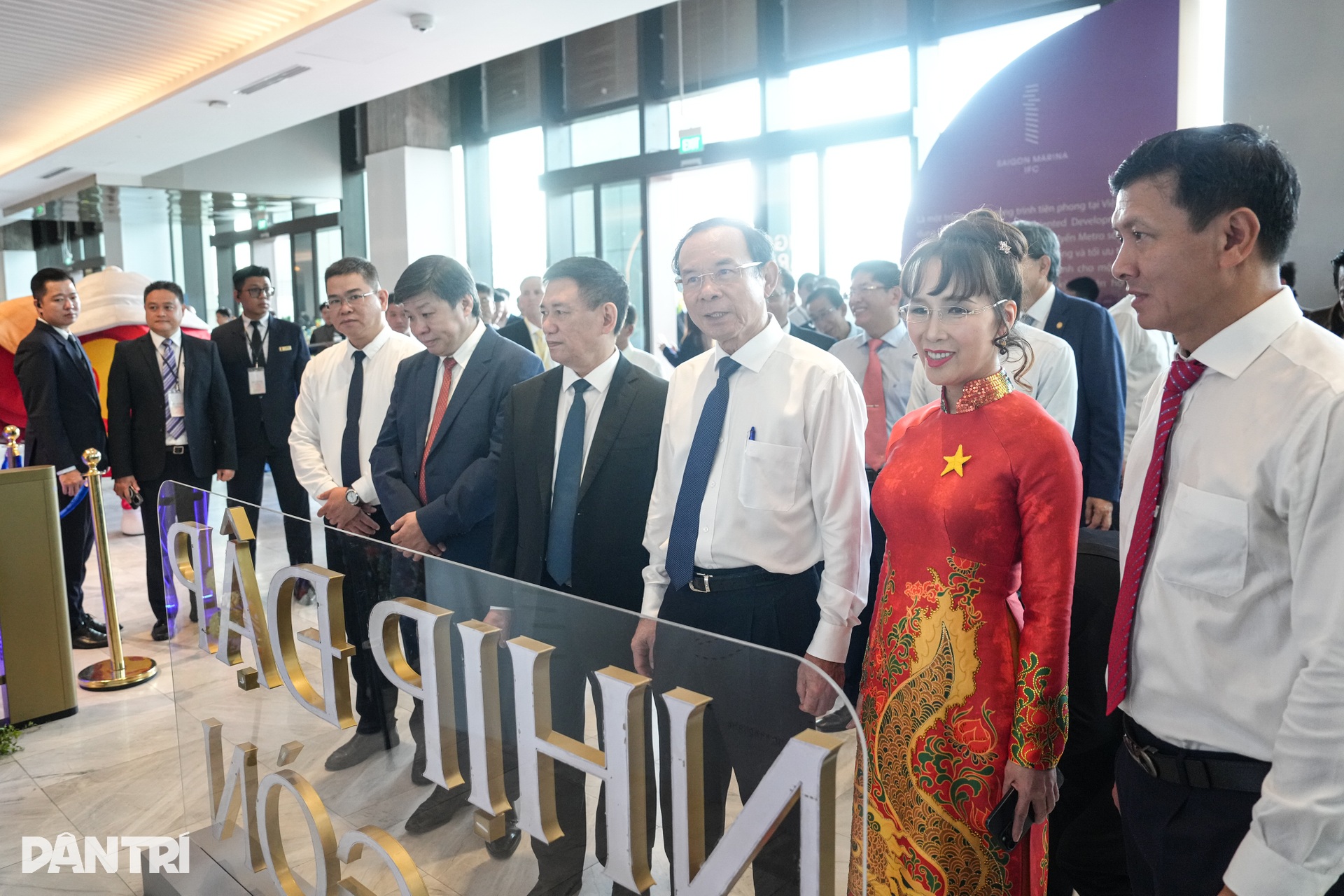 Phó Thủ tướng dự khánh thành Trung tâm Tài chính quốc tế Sài Gòn Marina - 10 Phó Thủ tướng dự khánh thành Trung tâm Tài chính quốc tế Sài Gòn Marina - 10