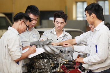 Dạy nghề gian nan hội nhập