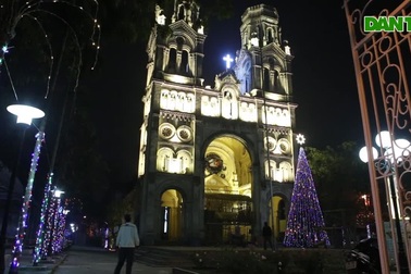 Các nhà thờ Hà Nội tỏa sáng lung linh chờ đón Noel 2019