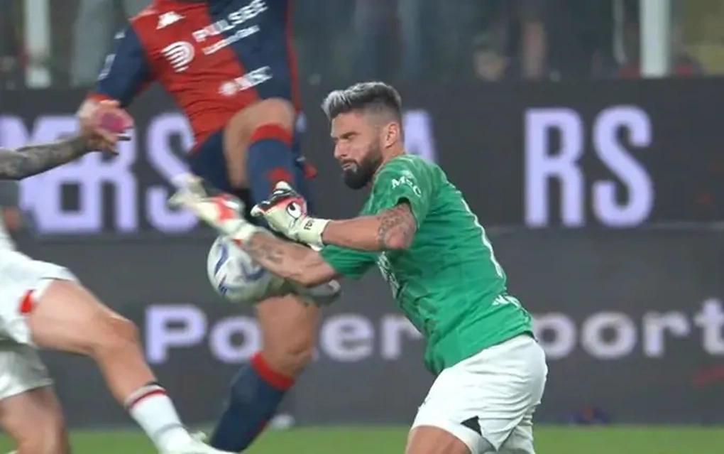 Giroud xỏ găng bắt gôn, AC Milan thắng nghẹt thở để lên đầu bảng - 1 Giroud xỏ găng bắt gôn, AC Milan thắng nghẹt thở để lên đầu bảng - 1