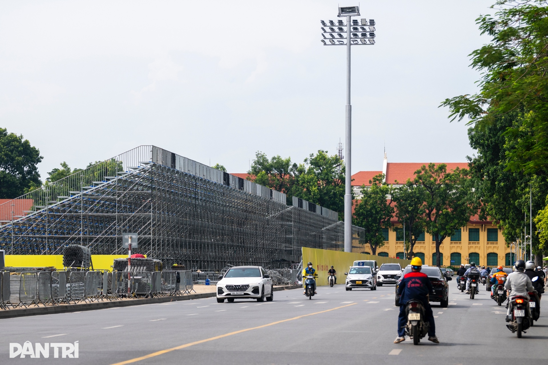 Lộ diện khán đài 30.000 chỗ phục vụ đại lễ A80 trên Quảng trường Ba Đình - 2 Lộ diện khán đài 30.000 chỗ phục vụ đại lễ A80 trên Quảng trường Ba Đình - 2