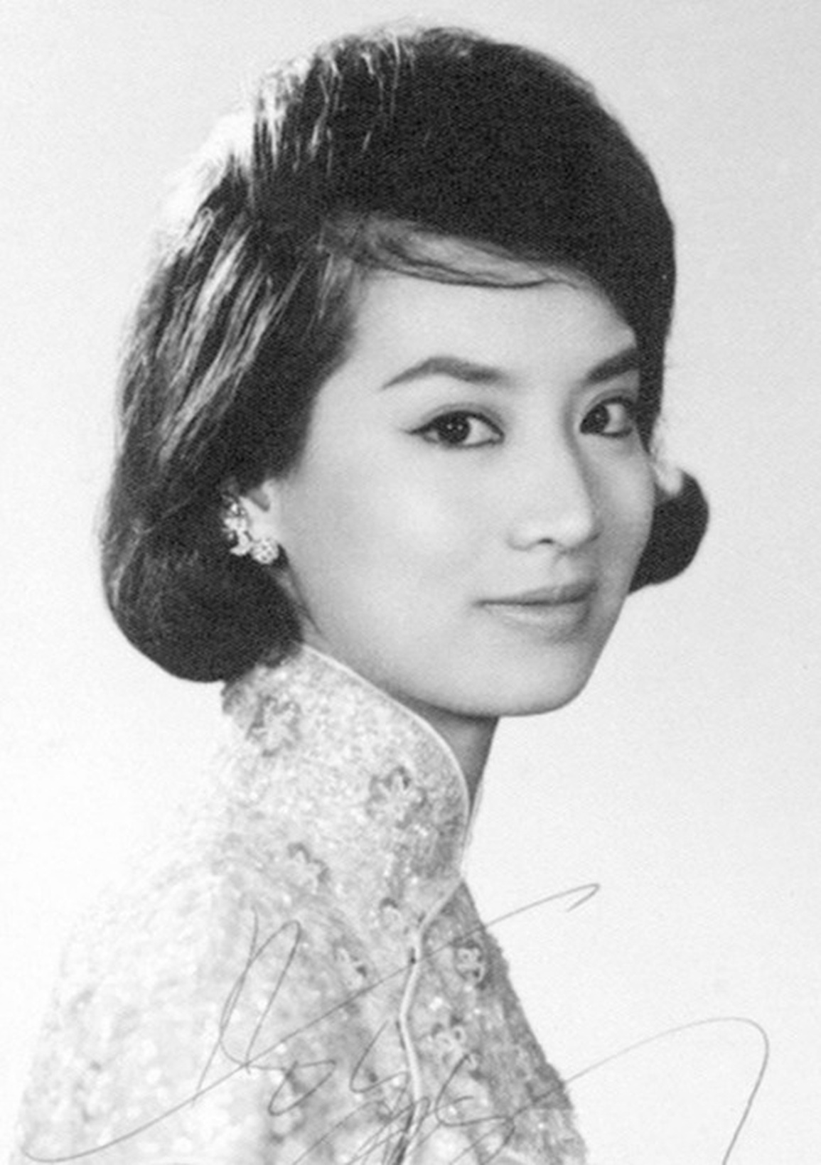 Người thứ ba hiếm có được ủng hộ trong chuyện tình với tỷ phú Hồng Kông - 2 Người thứ ba hiếm có được ủng hộ trong chuyện tình với tỷ phú Hồng Kông - 2