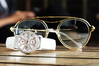 Đăng Quang Watch tặng ngay 2 triệu cho khách hàng nhân dịp Chào hè