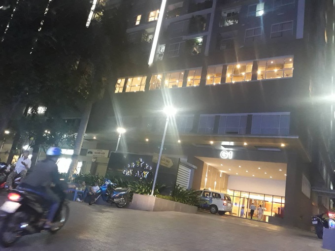 Xác minh chung cư ở Sài Gòn có kẻ biến thái sờ soạng, ôm hôn bé gái khoảng 8 tuổi trong thang máy - Ảnh 2. Xác minh chung cư ở Sài Gòn có kẻ biến thái sờ soạng, ôm hôn bé gái khoảng 8 tuổi trong thang máy - Ảnh 2.