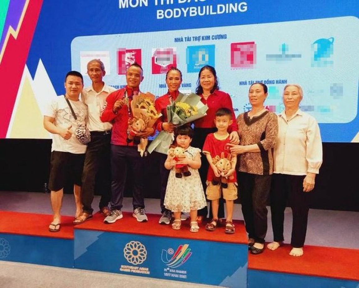 Nữ lực sĩ đạt HCV SEA Games làm mẹ: Sợ làm con đau khi cho bú - 4 Nữ lực sĩ đạt HCV SEA Games làm mẹ: Sợ làm con đau khi cho bú - 4