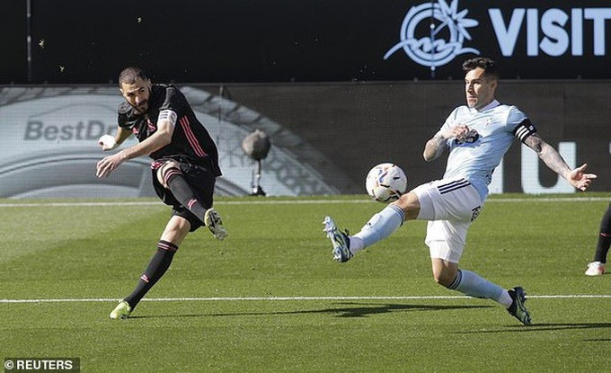 Benzema lập cú đúp, Real Madrid chỉ còn kém Atletico 3 điểm - Ảnh 1.