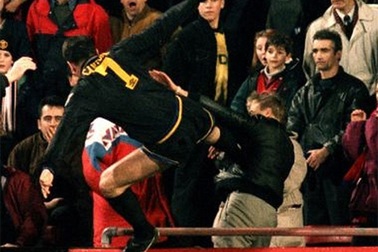 10 án phạt nghiêm khắc nhất cho vấn đề bạo lực trong bóng đá