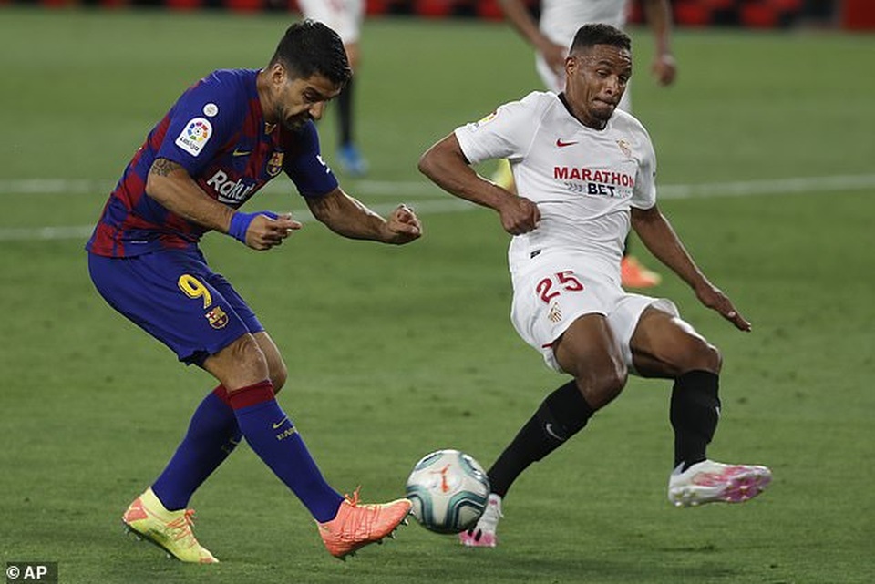 Hòa Sevilla, Barcelona có nguy cơ mất ngôi đầu bảng - 8 Hòa Sevilla, Barcelona có nguy cơ mất ngôi đầu bảng - 8
