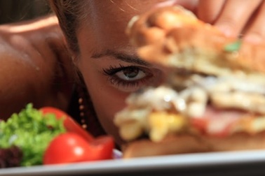 "Soi" chế độ ăn qua xét nghiệm nước tiểu