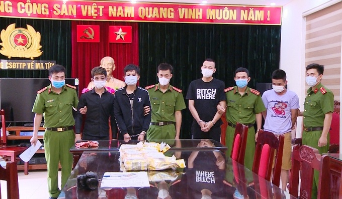 Lực lượng công an bắt nhóm tội phạm ma túy, tàng trữ vũ khí quân dụng.