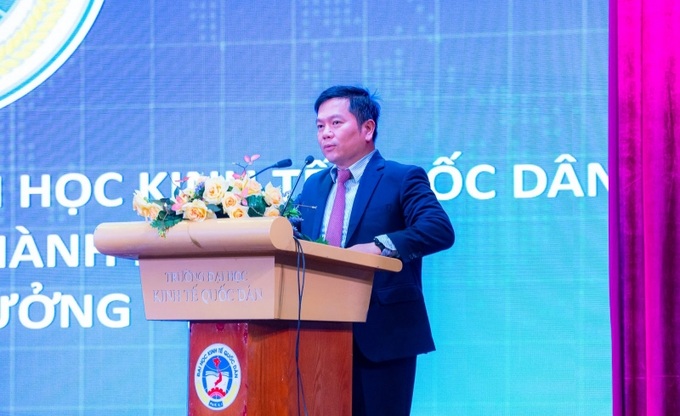 PSG.TS Nguyễn Thành Hiếu, Phó Hiệu trưởng Trường Đại học Kinh tế Quốc dân phát biểu khai mạc chương trình NEU Career Expo 2023.