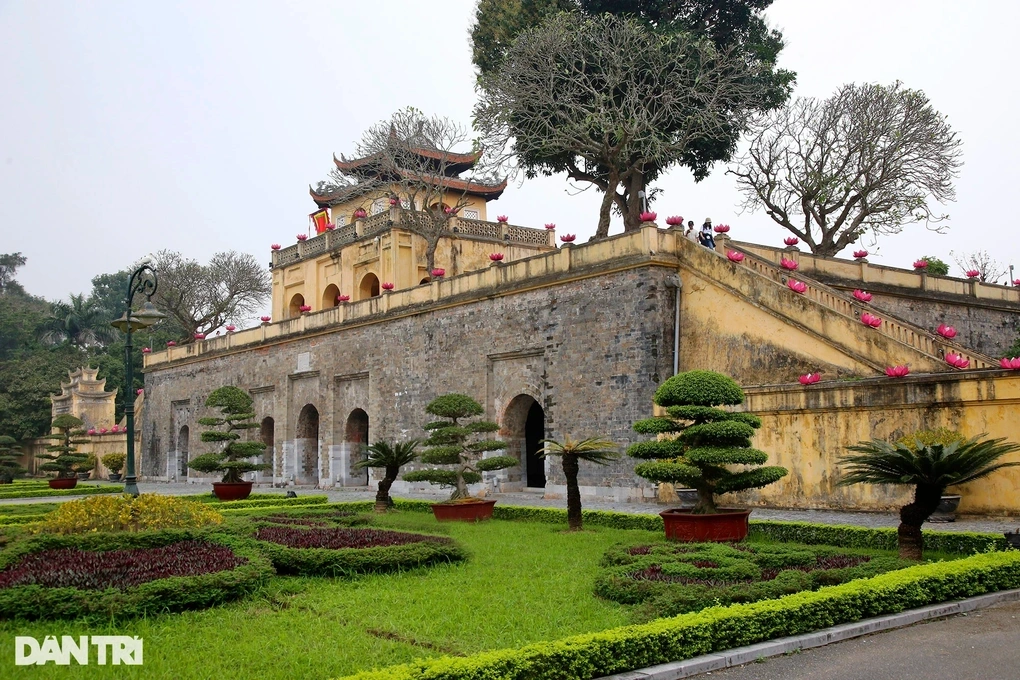 Tùng Dương, Hòa Minzy tham gia Lễ hội Văn hóa Thế giới tại Hà Nội - 1