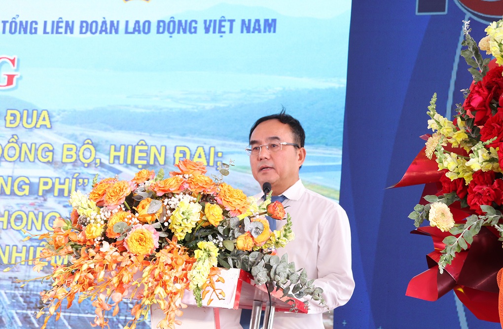 Gắn biển công trình Trạm biến áp 500kV Vân Phong và đấu nối - 4 Gắn biển công trình Trạm biến áp 500kV Vân Phong và đấu nối - 4