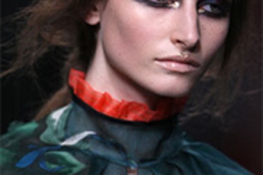 10 phong cách trang điểm ấn tượng nhất xuân/hè 2008