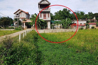 Vụ gia đình liệt sỹ “tố” bị trưởng thôn chiếm đất: Dân nói có, chính quyền bảo không!