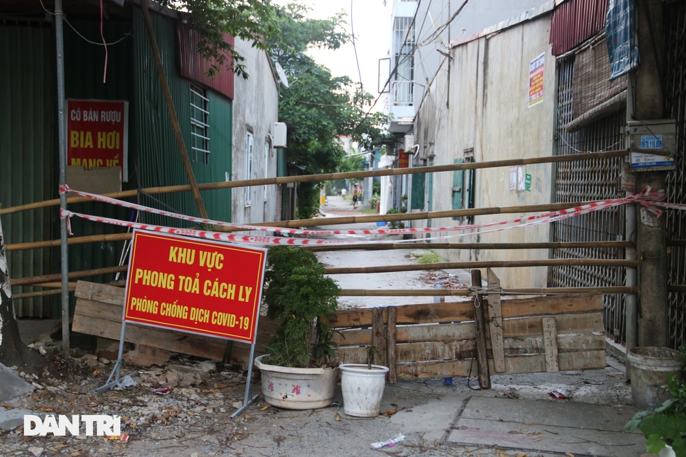 Hà Nội: Sau ghi nhận 6 ca F0, xã An Khánh lập 14 chốt phong tỏa - 15 Hà Nội: Sau ghi nhận 6 ca F0, xã An Khánh lập 14 chốt phong tỏa - 15