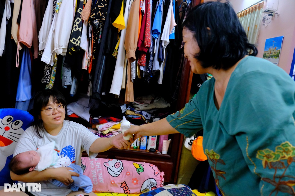 Chuyện về bé Vít bị bỏ rơi ở nhà hoang trong chiều mưa tại tâm dịch TPHCM - 7 Chuyện về bé Vít bị bỏ rơi ở nhà hoang trong chiều mưa tại tâm dịch TPHCM - 7