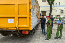 Gây tai nạn chết người rồi bỏ chạy, tài xế bị bắt giữ khi đang rửa xe