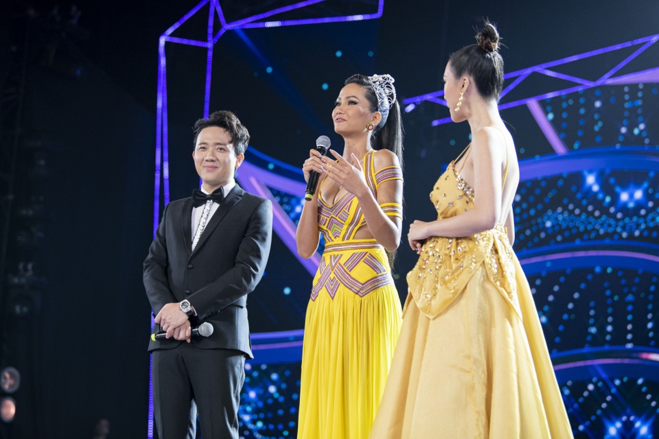 Nguyễn Trần Khánh Vân đăng quang Hoa hậu Hoàn vũ Việt Nam 2019 - 8 Nguyễn Trần Khánh Vân đăng quang Hoa hậu Hoàn vũ Việt Nam 2019 - 8