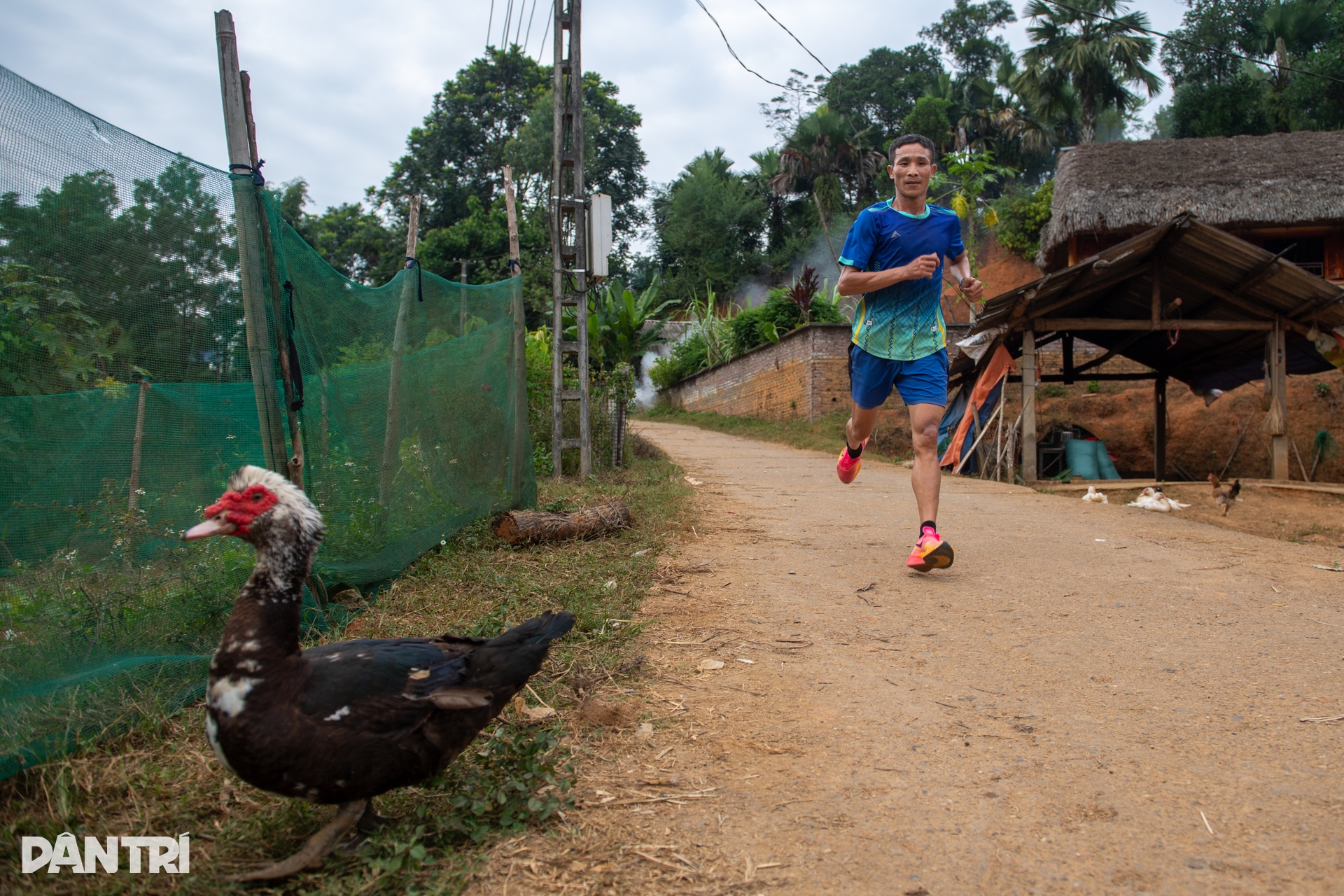 Anh nông dân và giấc mơ ghi tên trên bảng vàng Marathon Việt Nam - 13 Anh nông dân và giấc mơ ghi tên trên bảng vàng Marathon Việt Nam - 13