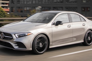 Xe Mercedes sẽ dùng động cơ do đối tác Trung Quốc sản xuất