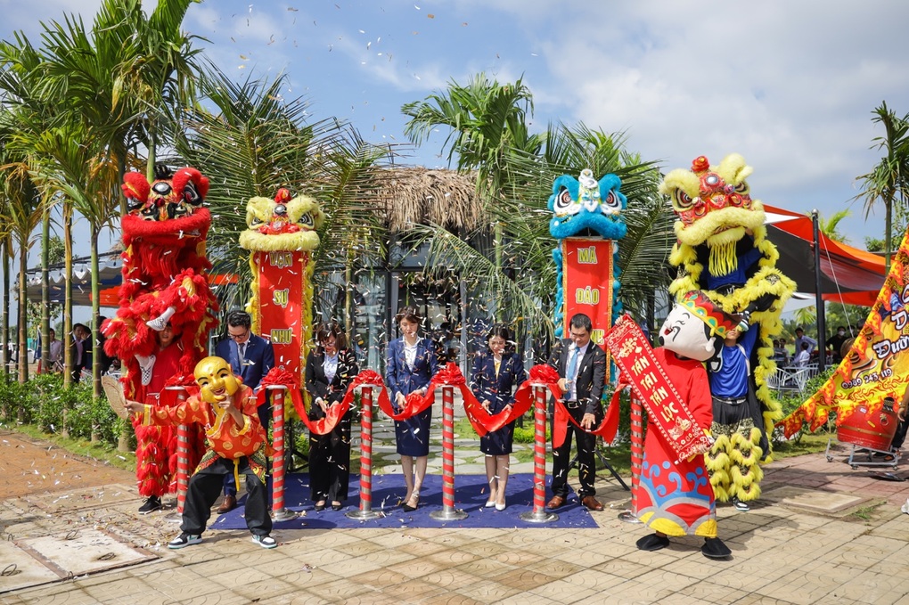 Giới trẻ miền Tây đổ về Vị Thanh tham gia đại nhạc hội Venice By Nights - 8 Giới trẻ miền Tây đổ về Vị Thanh tham gia đại nhạc hội Venice By Nights - 8