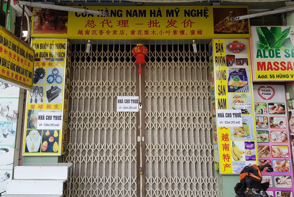 Nha Trang: Hàng loạt cửa hàng ở phố tây đóng cửa, trả mặt bằng - 1 Nha Trang: Hàng loạt cửa hàng ở phố tây đóng cửa, trả mặt bằng - 1